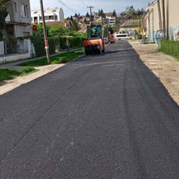 Нема паузе за путаре: Асфалтирање улица и поправка асфалта на 12 локација