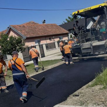 Ударнички и викендом, радови на 12 локација, поправљају се улице и бициклистичке стазе