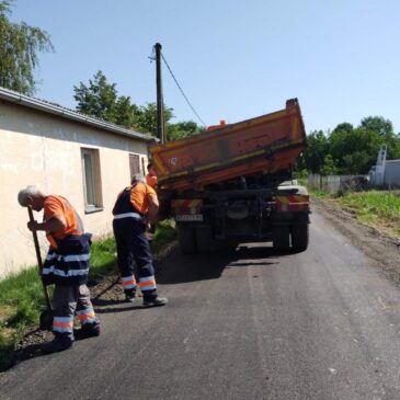 Нов асфалт у улици Старог Вујадина и путу према хмељарнику, поправке и припреме за асфалтирање на више локација