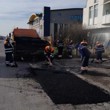 Поправка пешачке стазе у Косанчић Ивана, коловоза у Хероја Пинкија и режијске траке Булевара војводе Степе